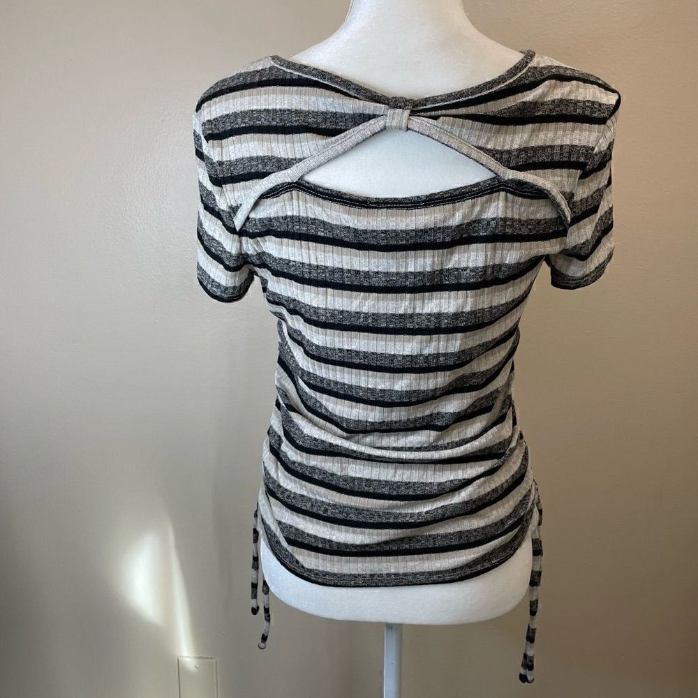 BCX| Large| Open back| Stretch| Soft| Striped - Picture 4 of 11